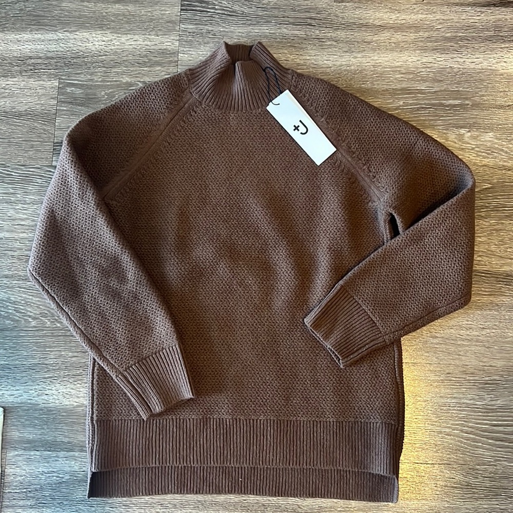 Uniqlo J+. NWT sweater size small